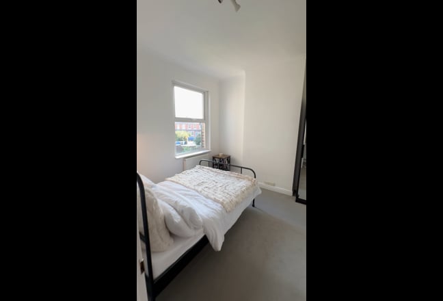 Room to let in Girls House Share (Altrincham/Hale) Main Photo