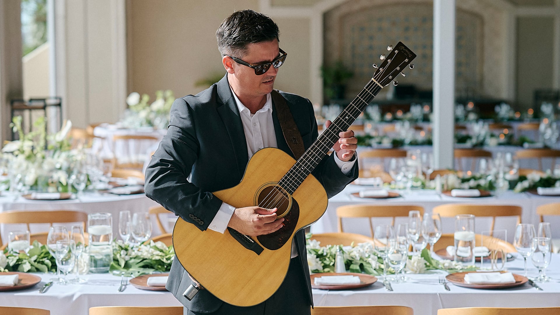 Promotional video thumbnail 1 for Jim Gabelbauer | Destination Event Guitarist