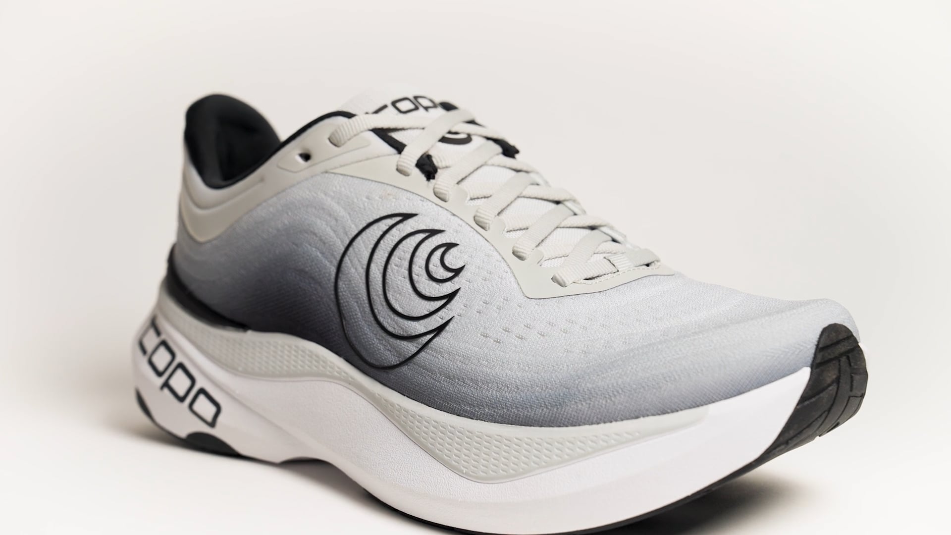 TOPO Athletic: Aura