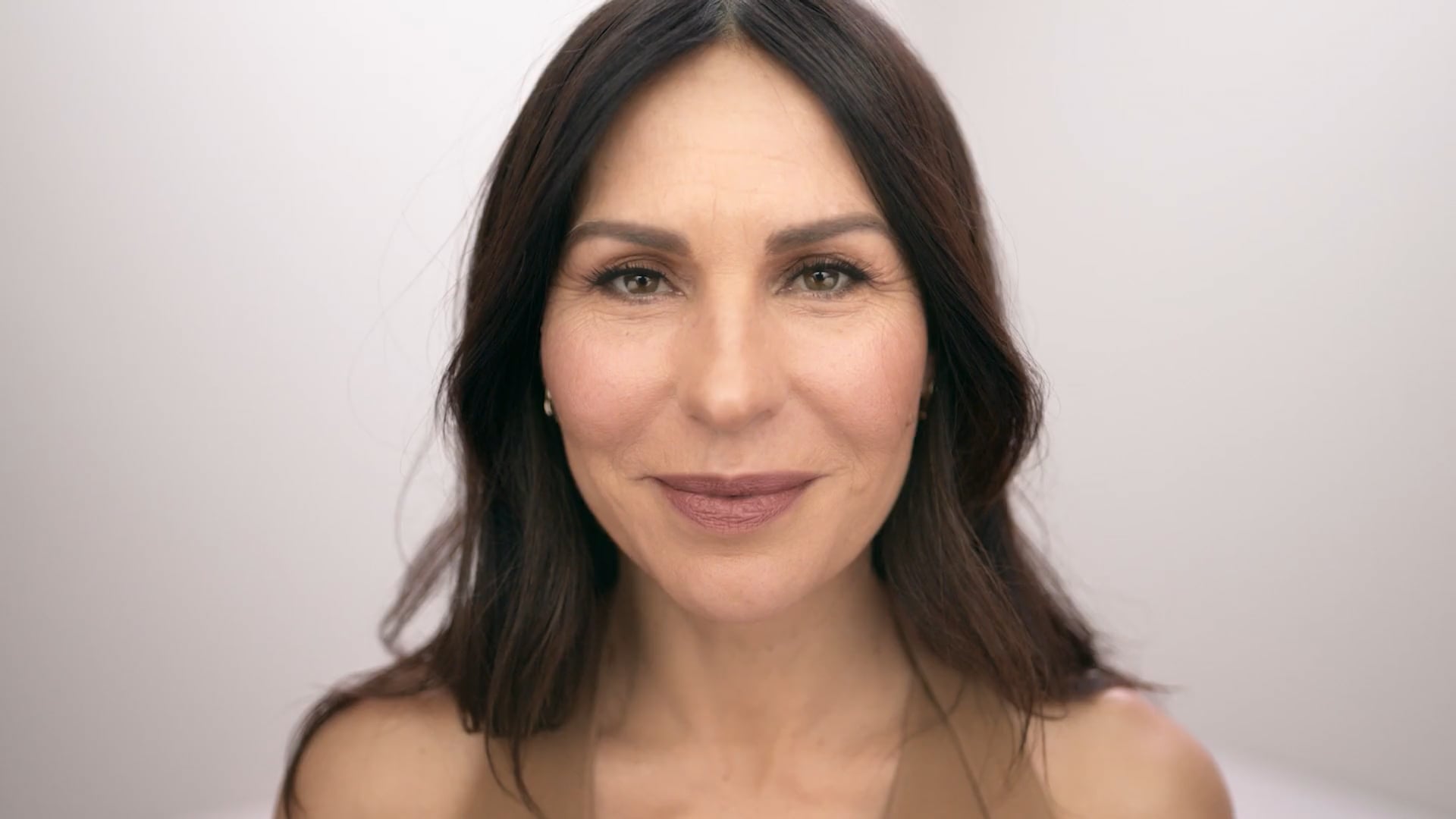 BOBBI BROWN - IN MY SKIN - CAROLA