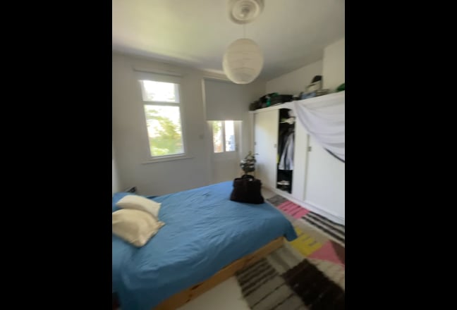 1 Bed flat with garden Main Photo