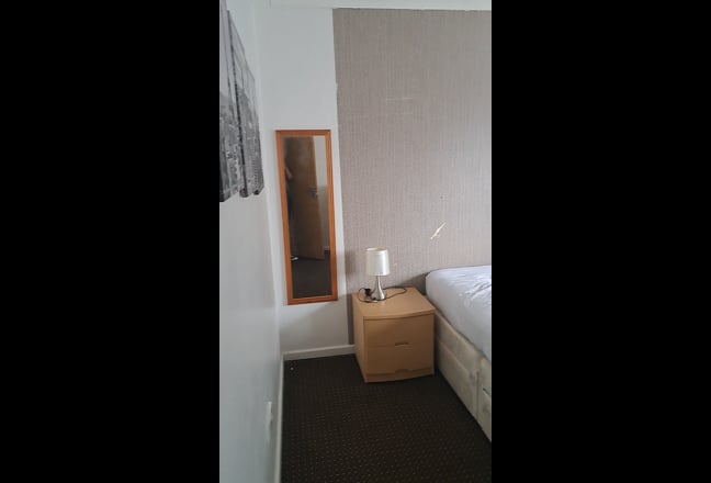 Double Room for MATURE  adults only Main Photo