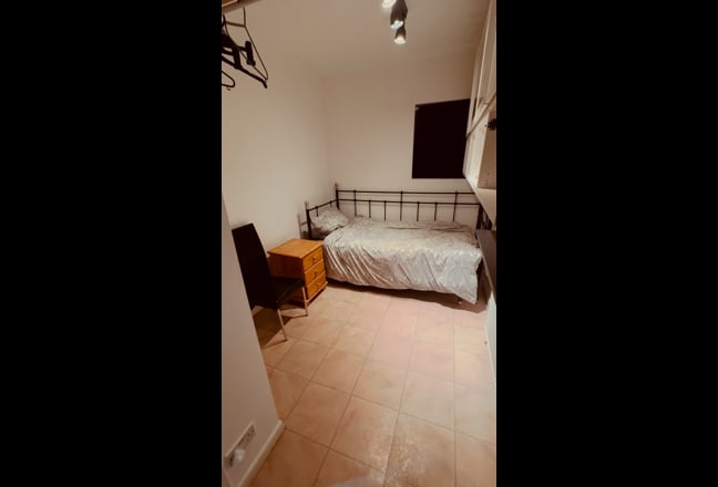 Studio/ Bedsit / En-Suite Double Room Main Photo