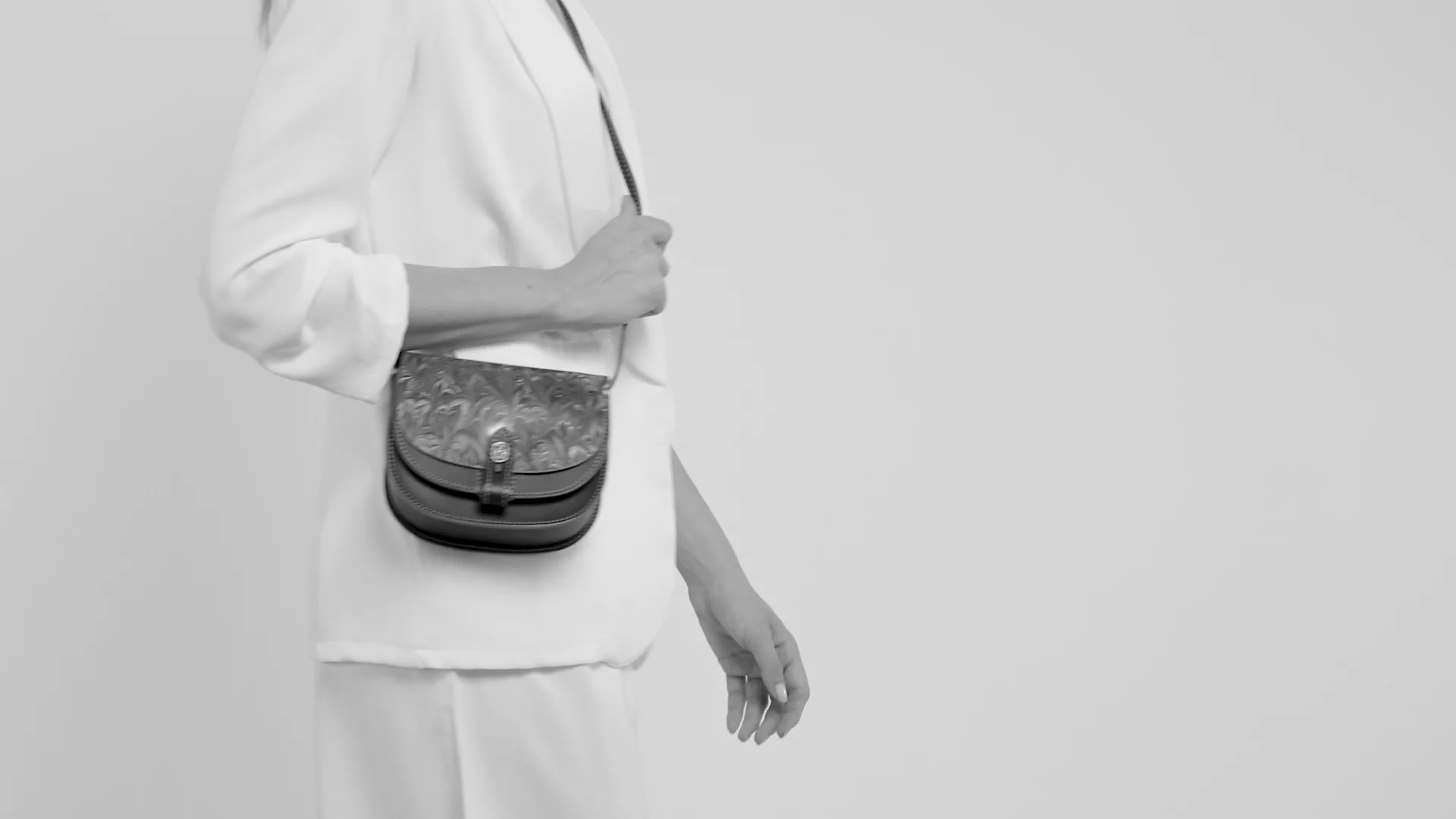 i*k様 【美品】NEIGHBORHOOD Mini Veal Bag NEIGHBORHOOD MINI VEAL