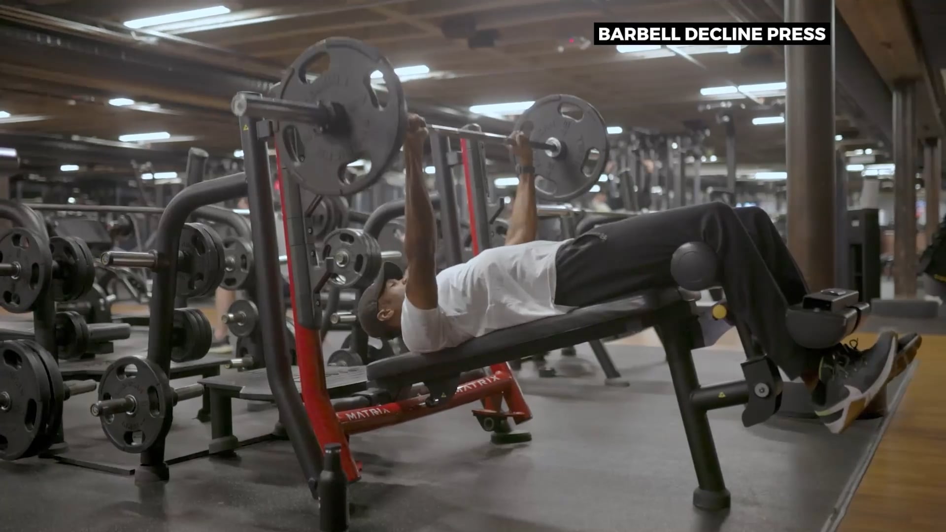 BARBELL DECLINE PRESS