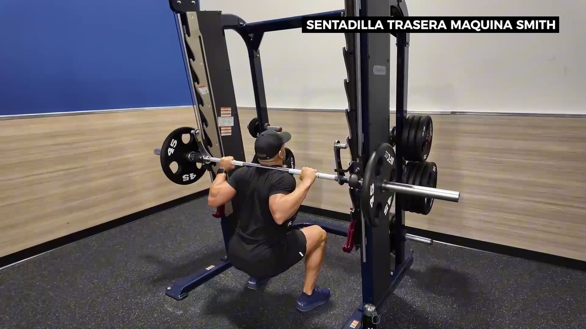 Sentadilla Trasera Maquina Smith