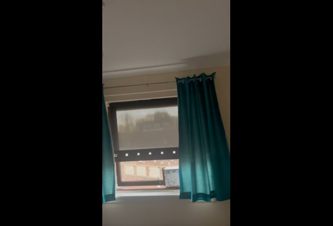 A room in a shared 2 bedroom flat available.  Main Photo