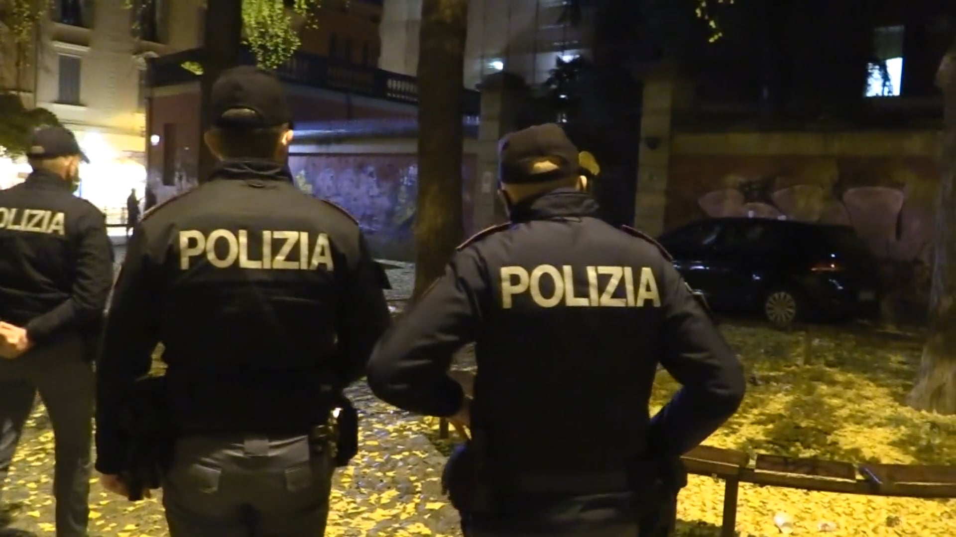 Largo Respighi, giovane minacciata con un coltello e derubata. Arrestato 26enne