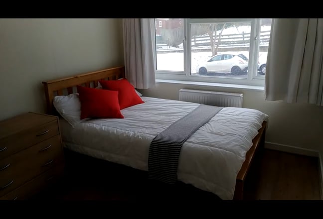 Amazing Double Room in Charlton Main Photo