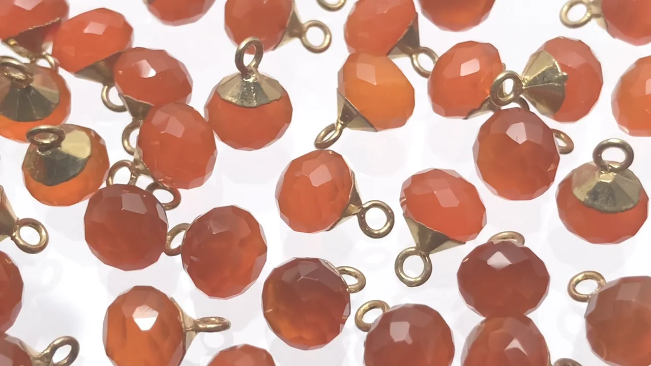 動画】カーネリアン オニオン ブリオレットカット チャーム ゴールド