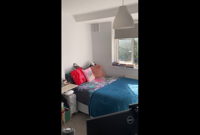 All Female Double Room New Malden bills incl Main Photo