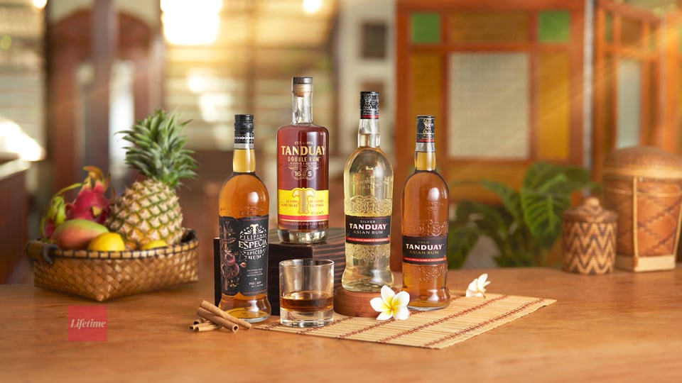 Impress Your Holiday Guests: Creative Cocktail Concoctions