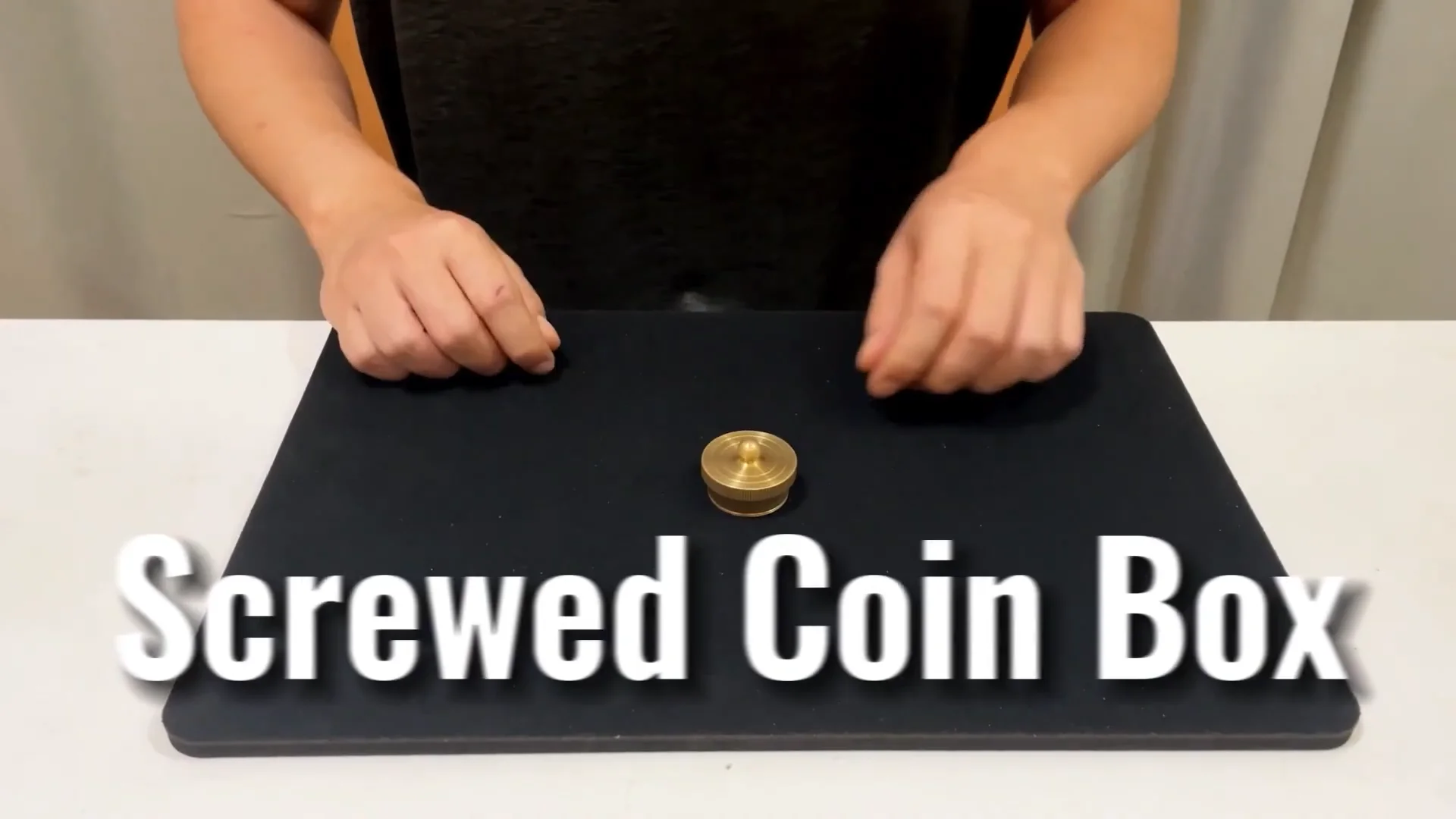 スクリュー・コインボックス