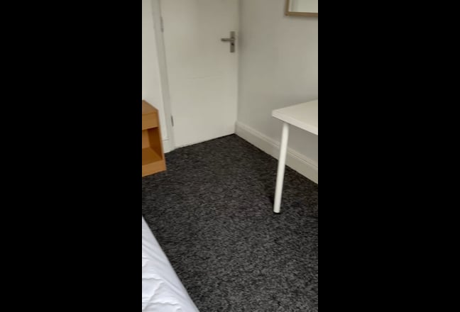 1 double room, shared house ,professionals Main Photo