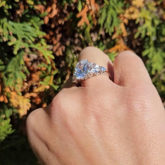 Oval Center with Marquise Side Stone Ring (6.5 TCW)