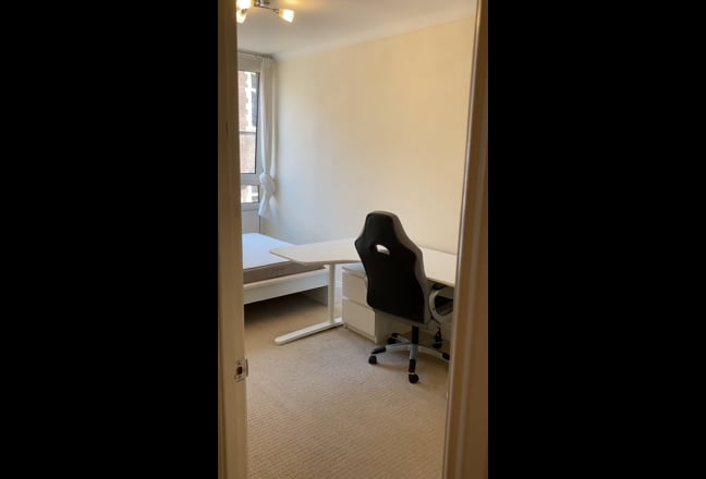 Room in a flatshare, Regent's Park Main Photo