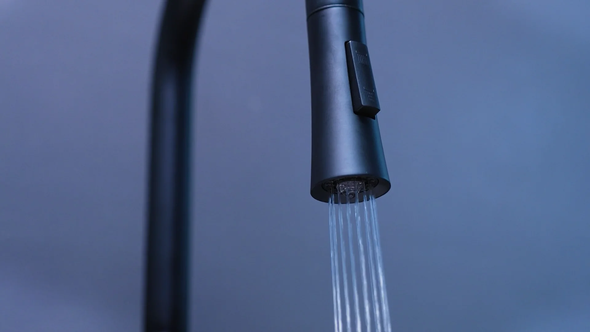 Single Handle Kitchen Faucet with Pull-Down Sprayer, Matte Black