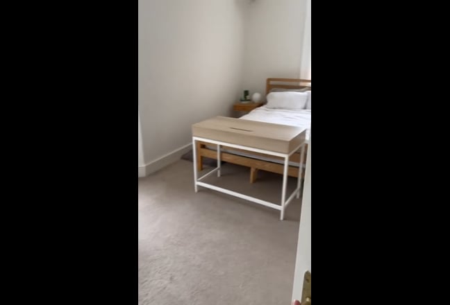 Large double room in Acton available from December Main Photo