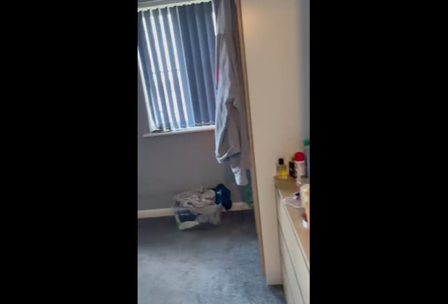 (Urgent) Spacious Double Room for Student. Main Photo