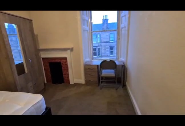 Double Room In Top Floor Marchmont Flat  Main Photo