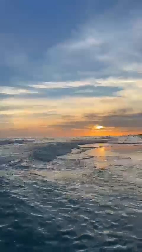 https://i.vimeocdn.com/video/1945282176-da6148efb35682bb1d2cf86bf35b482c275b15b9bf59b1a4d715bcc484a13b77-d