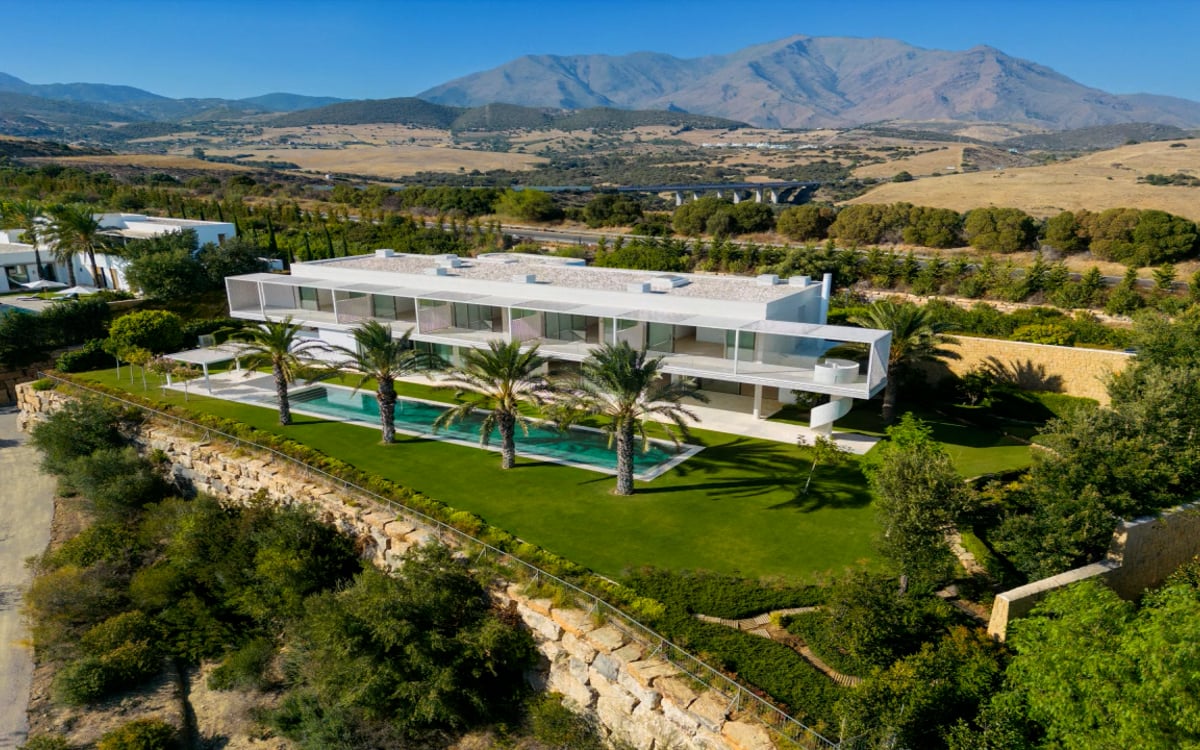 Villa for Sale in Casares