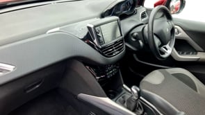 PEUGEOT 2008 2019 (19)