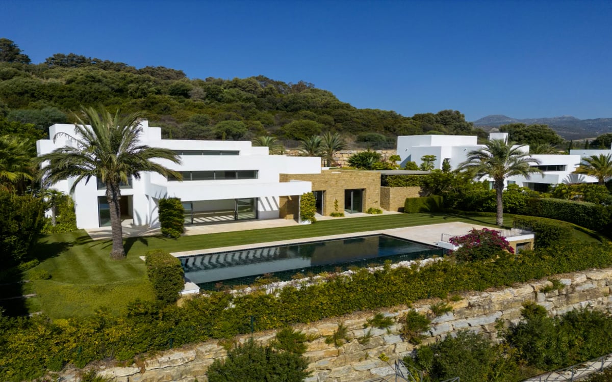 Villa for Sale in Casares