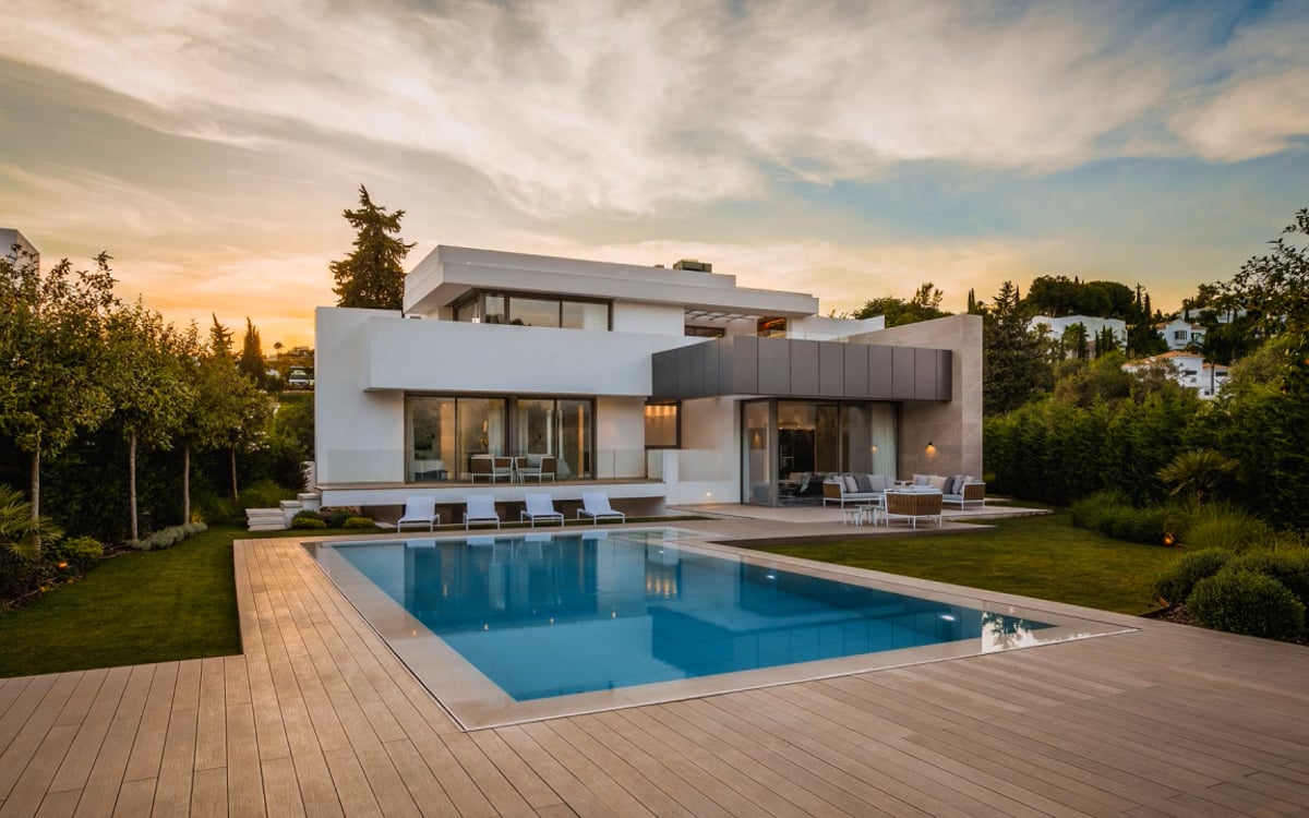 Villa for Sale in Estepona