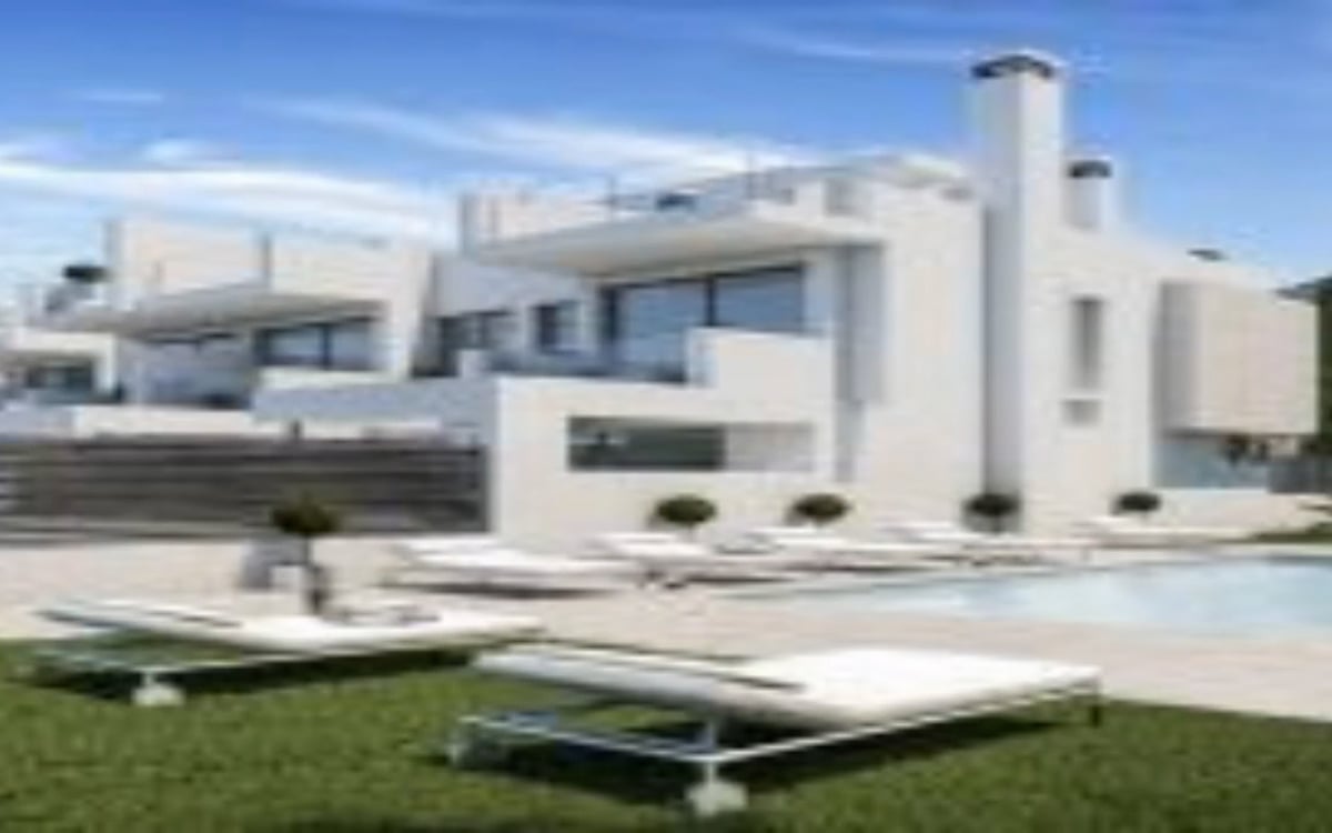 House for Sale in Estepona