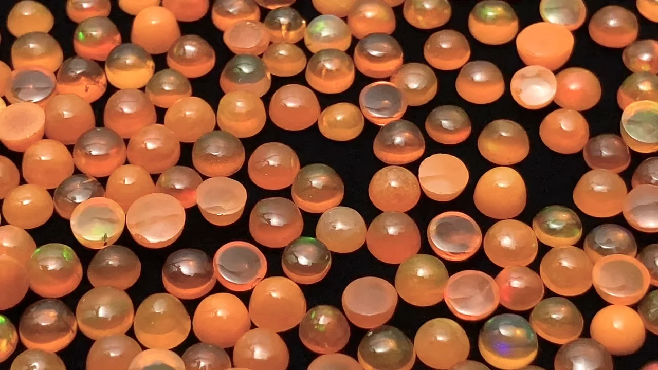 エチオピア産オレンジカラーオパール ラウンド カボション4×4mm 5個