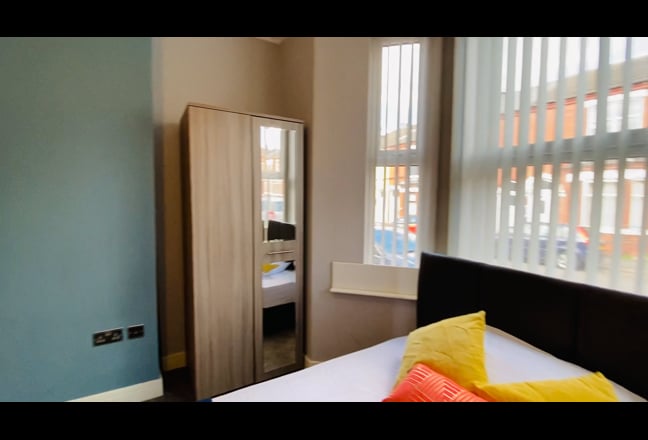 EN-SUITE double room  available in balby Main Photo