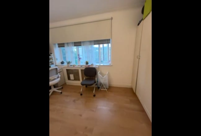 Massive room in swiss cottage short term! Main Photo