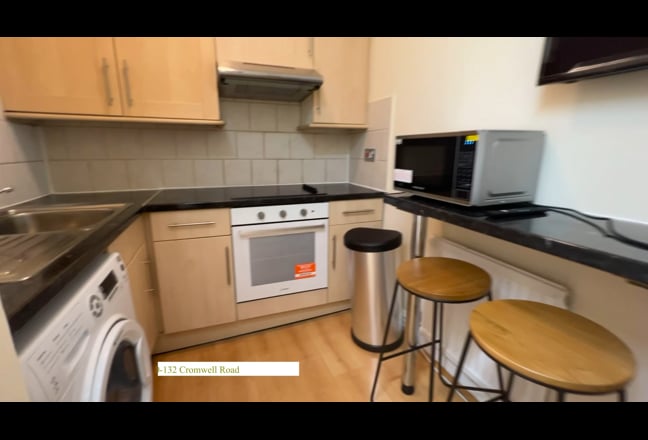 2 Bedroom Flat  SW7 Academic Year 2025/26 Main Photo