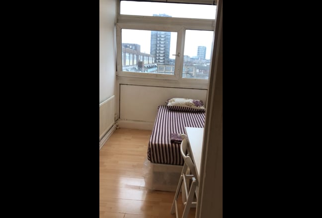 Cheap and Standard Single Room @ Whitechapel/Ald E Main Photo