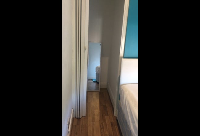 Gorgeous Double Furnished Room-Bills Included Main Photo