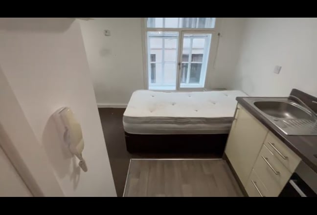 Bills included |Gym| Studio flat in Minerva House Main Photo