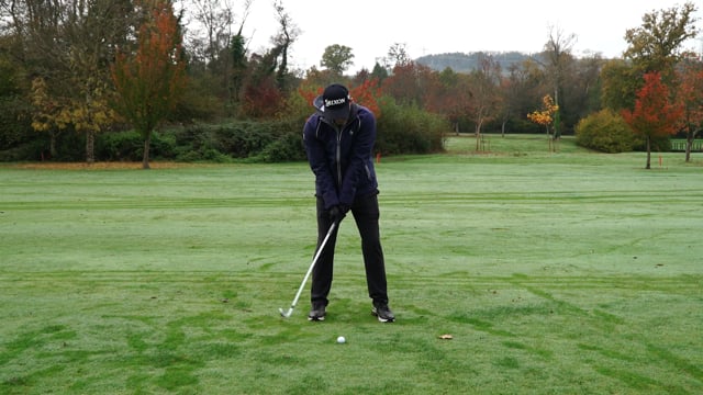 How to play better golf in the rain