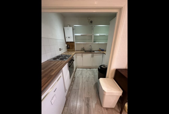 £2600, 5 Bed Sydenham, SE26 Main Photo