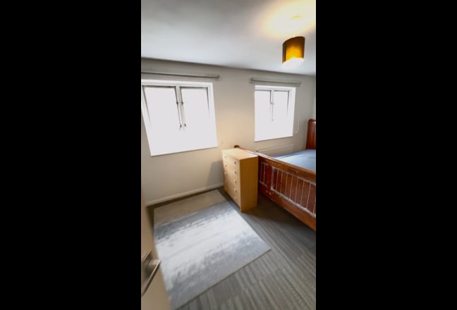 Large Double Bright Room On 2nd Floor In Bankside Main Photo