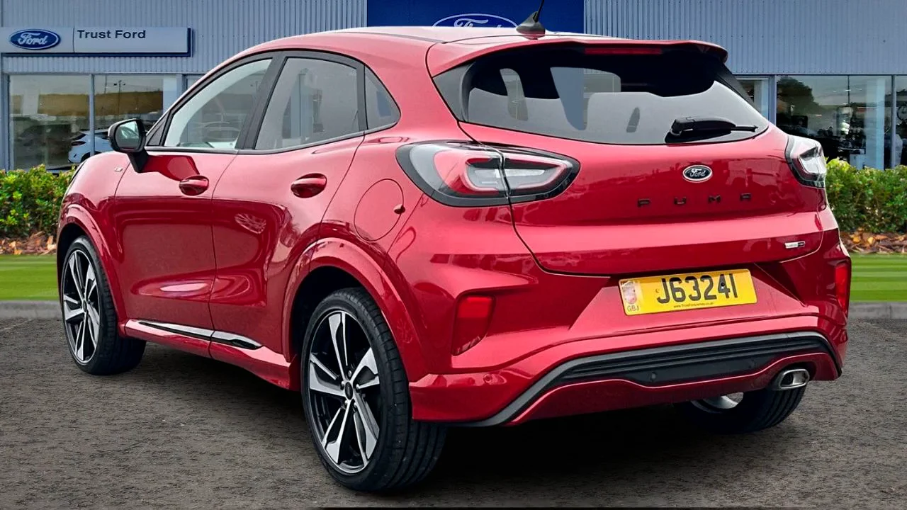 Used 2021 Ford PUMA ST-Line £17,995 20,291 miles Red