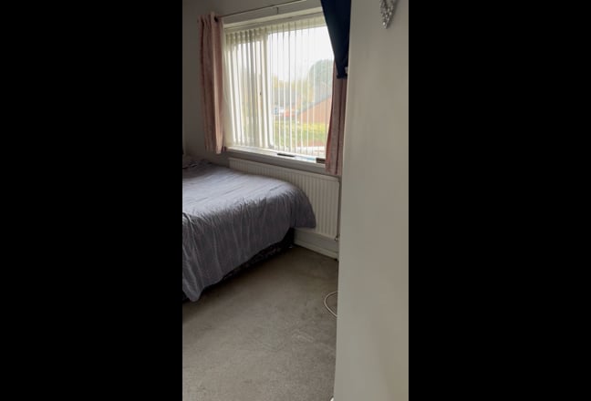 Double room in family home Main Photo