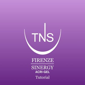 Video tutorial con tutti i passaggi step by step della applicazione di Sinergy Acri-Gel, il sistema professionale di TNS Firenze per l'allungamento e la copertura delle unghie