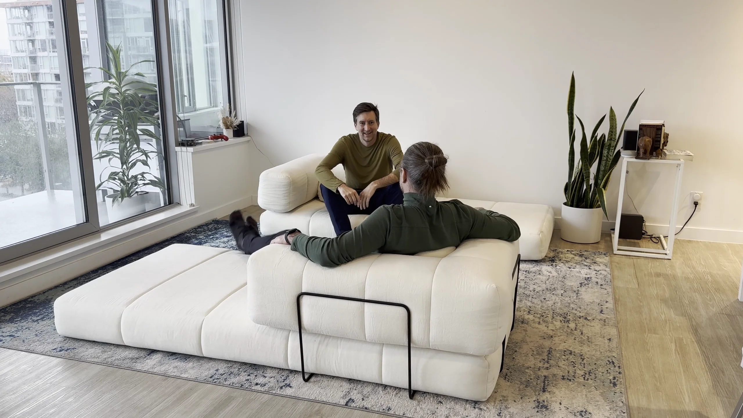 Split Nest Sofa – Expand Furniture