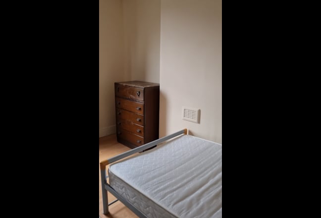 Student Let- 4 Double Bed 25/26 Next to Uni & QMC Main Photo