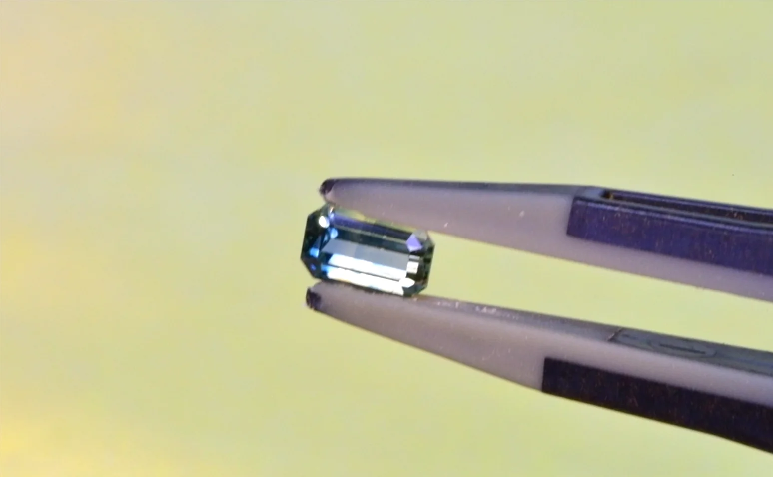 11/9新着】バイカラーサファイア 0.409ct #JWA208 | EBiS GEM