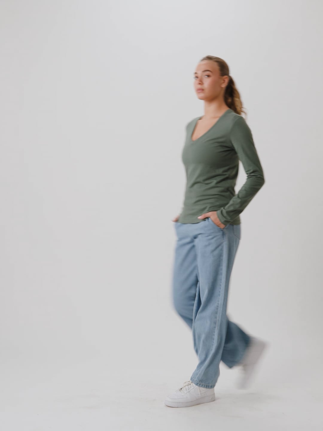 V- NECK LONG SLEEVE SHIRT