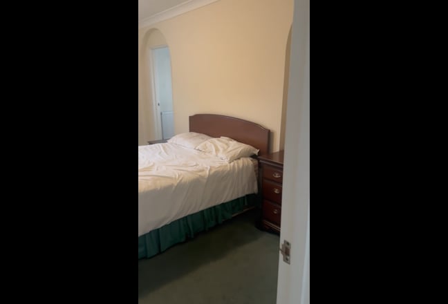 Rooms Available in Spacious 4-Bedroom House  Main Photo