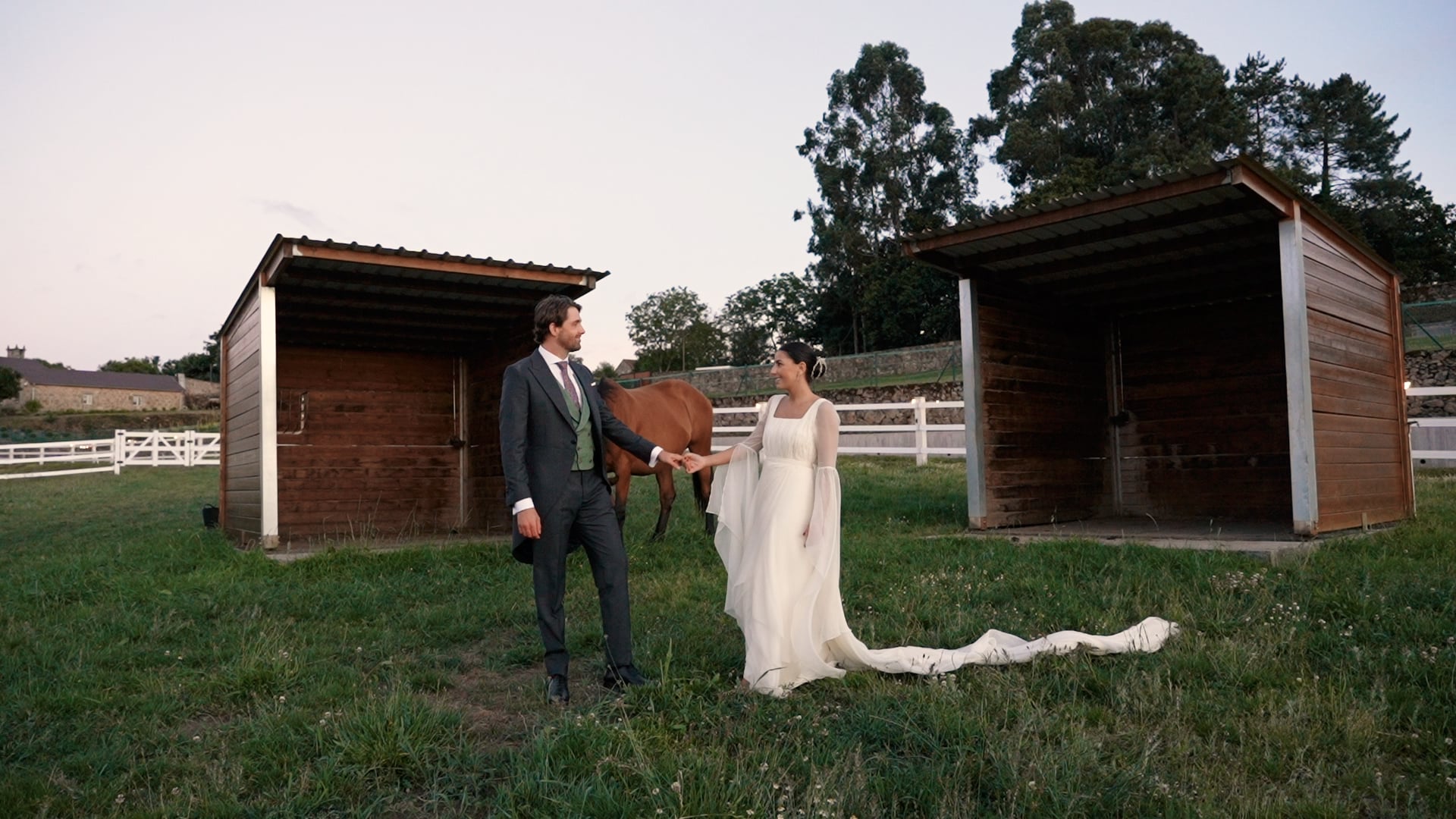 Gala & Ross  • Trailer •