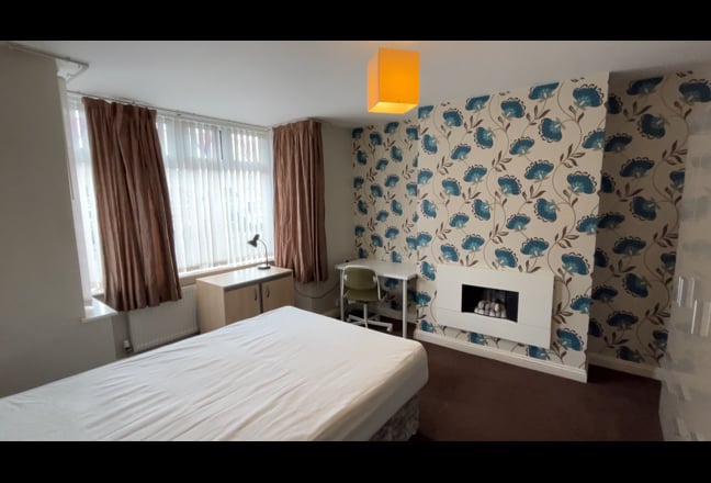 Double Rooms Available Now! Northville Road Main Photo